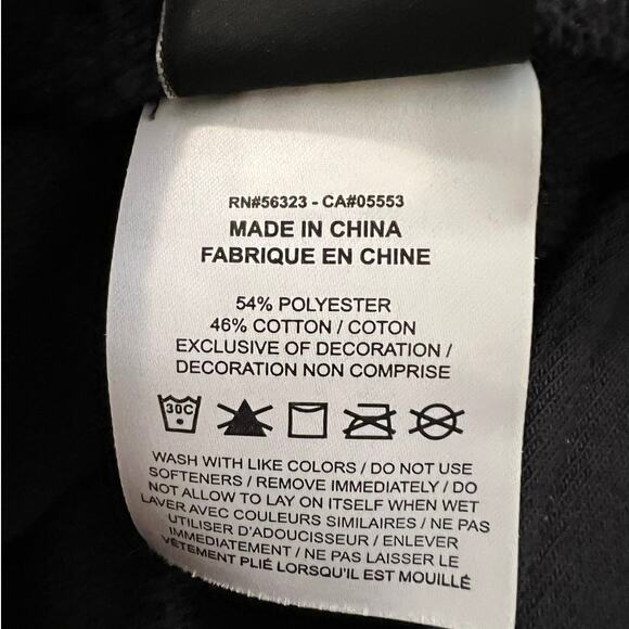 Nike Dri-Fit Women's Studio Yoga Training Top in Black Size S - Picture 4 of 4